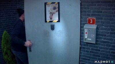 Madgloryholes - известный глорихол клуб