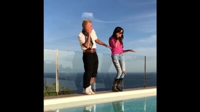 Танцующий миллионер с новой подружкой