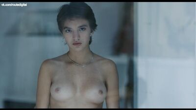 Laura Smet, Billie Blain Nude - La sainte famille (FR-2019) HD 1080p Watch Online / Лаура Смет, Билли Блэйн - Святое семейство